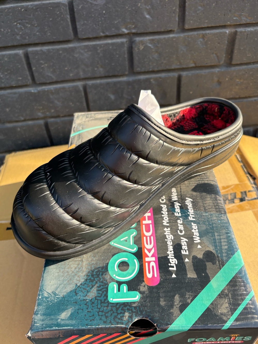 Skechers Foamies Cozy Camper Clogs Men’s Size 11 Black NWT